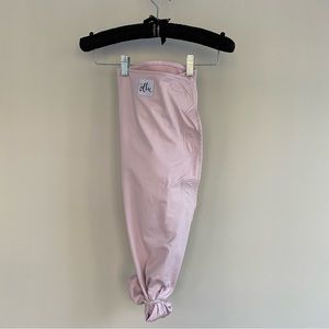 The Ollie Swaddle in blush pink